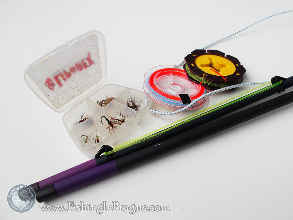 That's all You need for tenkara fishing: rod, line and flies